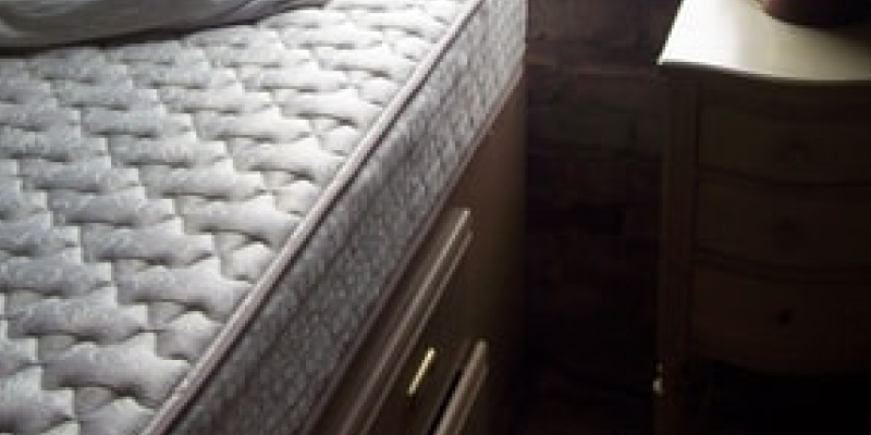 wood glue air mattress